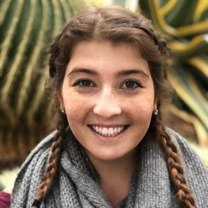 Meet your Posher, Caitlin